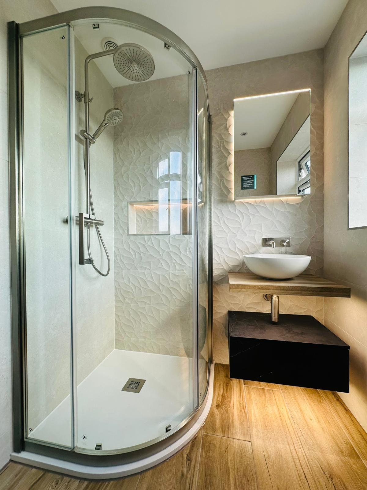 Plant-friendly botanical bathroom styling with humidity-suitable greenery in Derbyshire